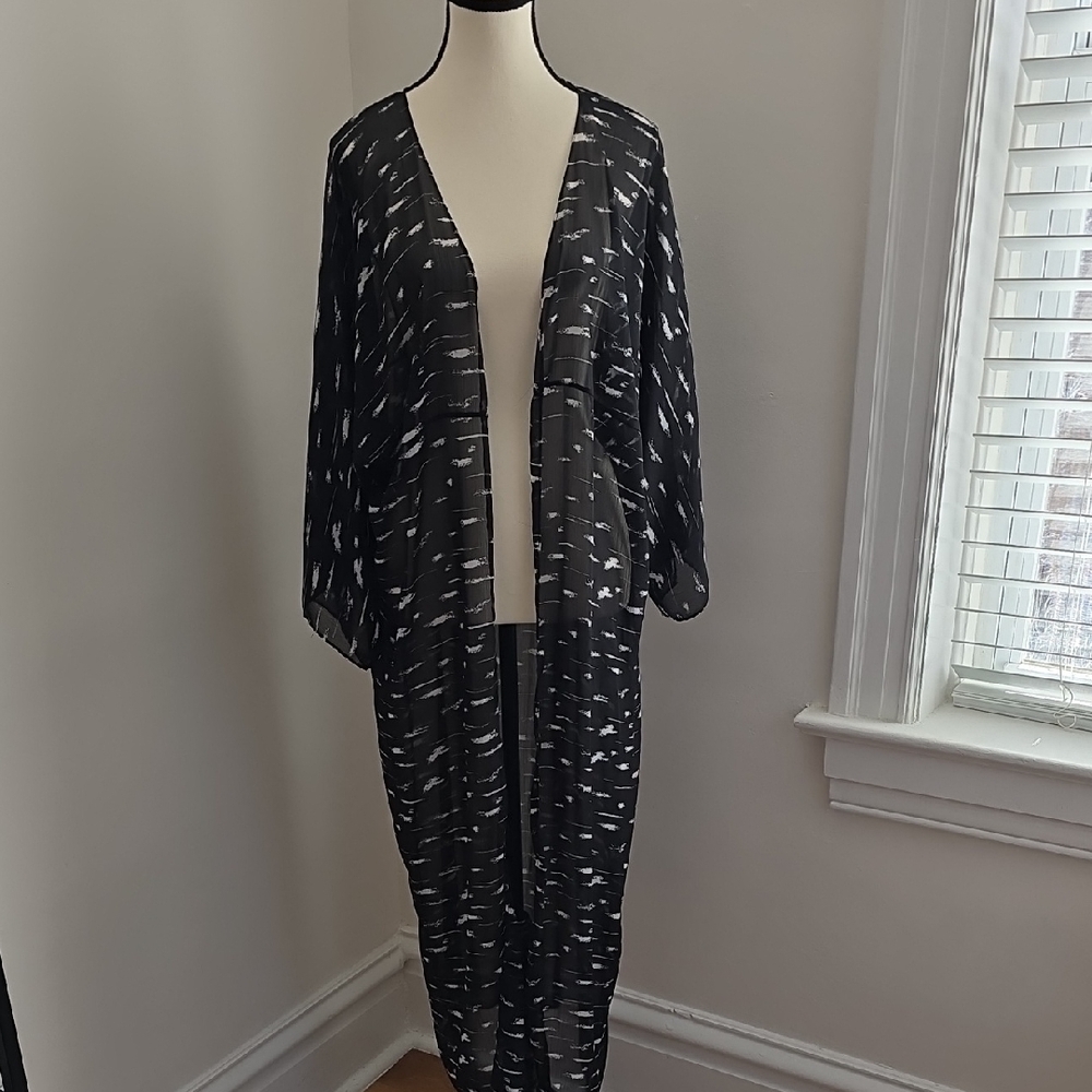 BP Black and White Maxi Length Kimono Swim Coverup Size Med